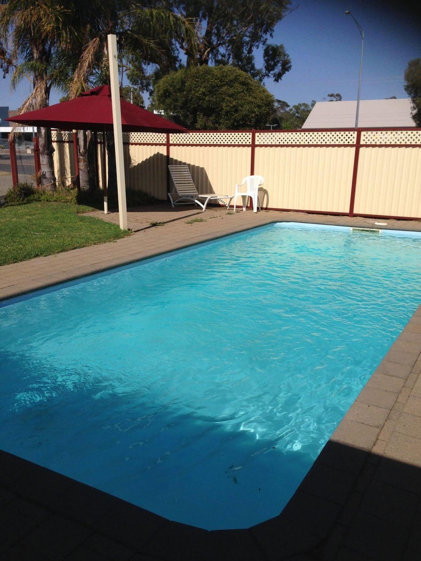 Centre Town Motel Nagambie Ngoại thất bức ảnh